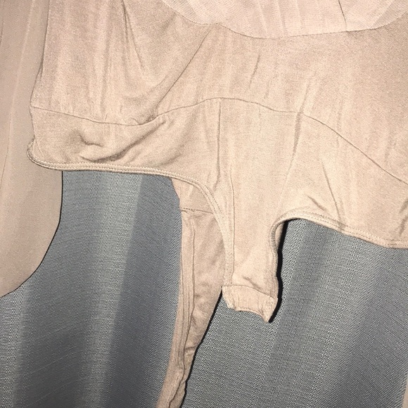 Tan long sleeved bodysuit 🚨 - Picture 6 of 6